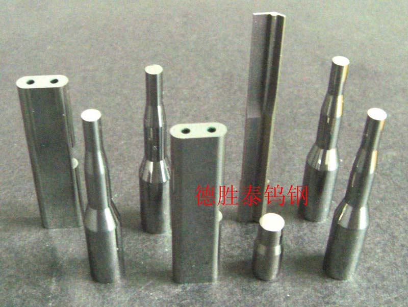 冲压模具冲头高度怎么算出,冲头和凹模版的间隙要怎么